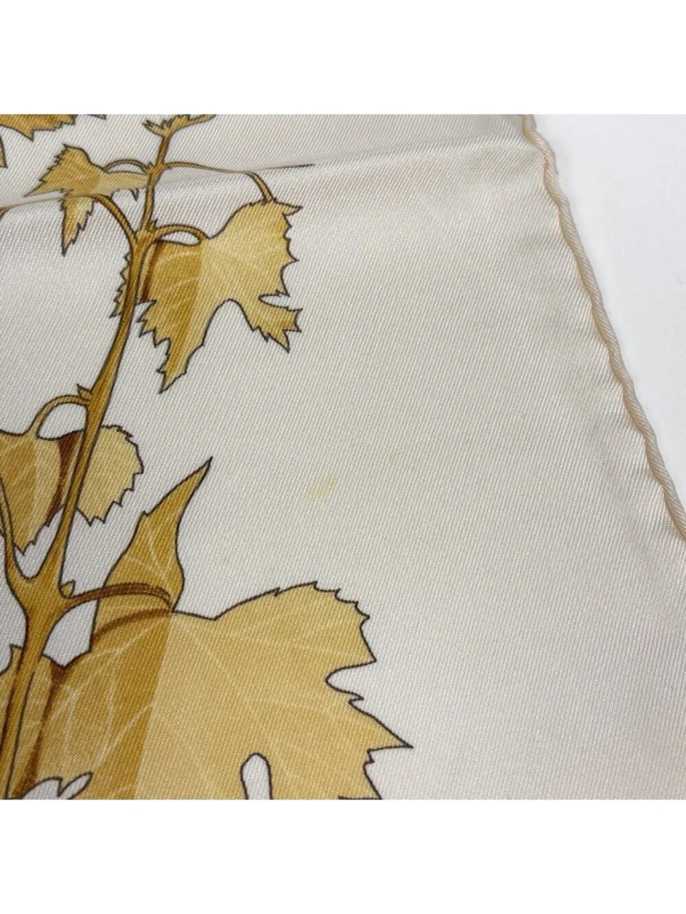 Hermes Carre 90 Vendanges Grape Harvest Scarf Silk Yellow Ivory